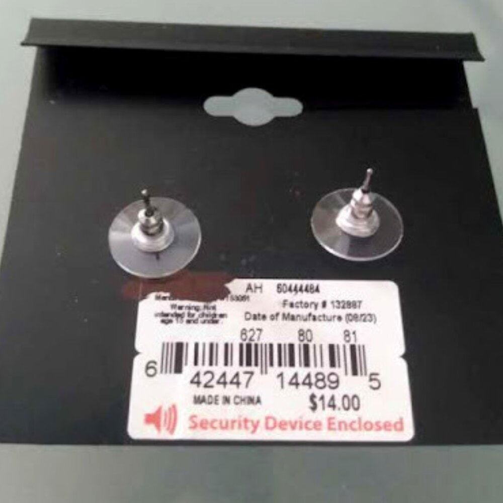 VERA WANG Romantic Gunmetal White Pearl Stud Earrings**NEW! - Picture 7 of 7